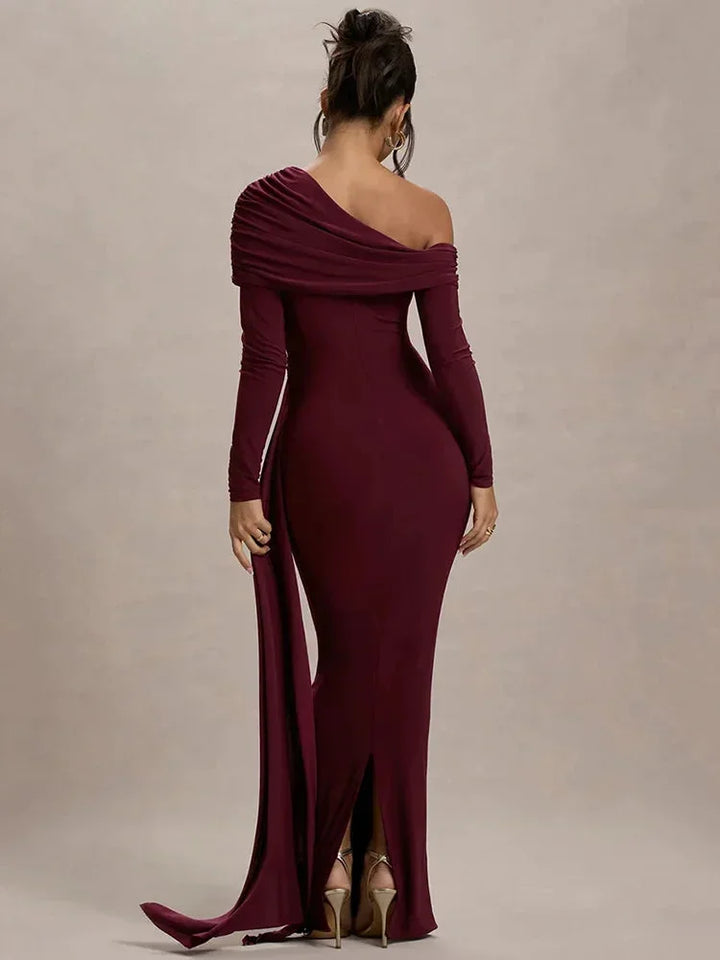 Vestido maxi de mujer con hombros al descubierto y cola
