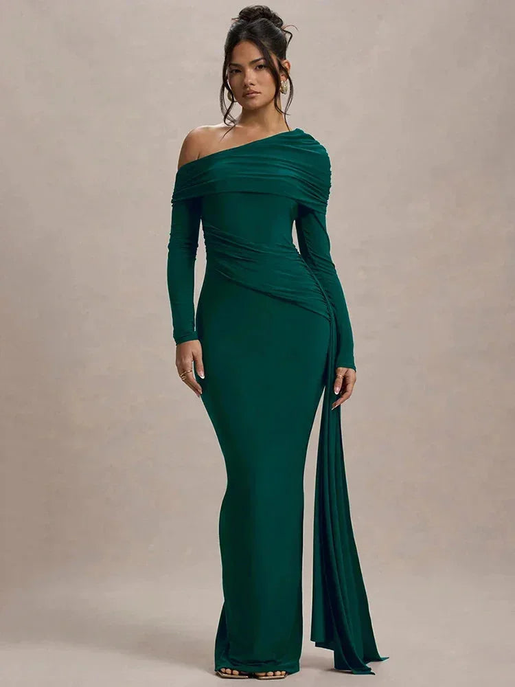 Vestido maxi de mujer con hombros al descubierto y cola