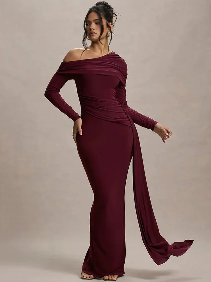 Vestido maxi de mujer con hombros al descubierto y cola