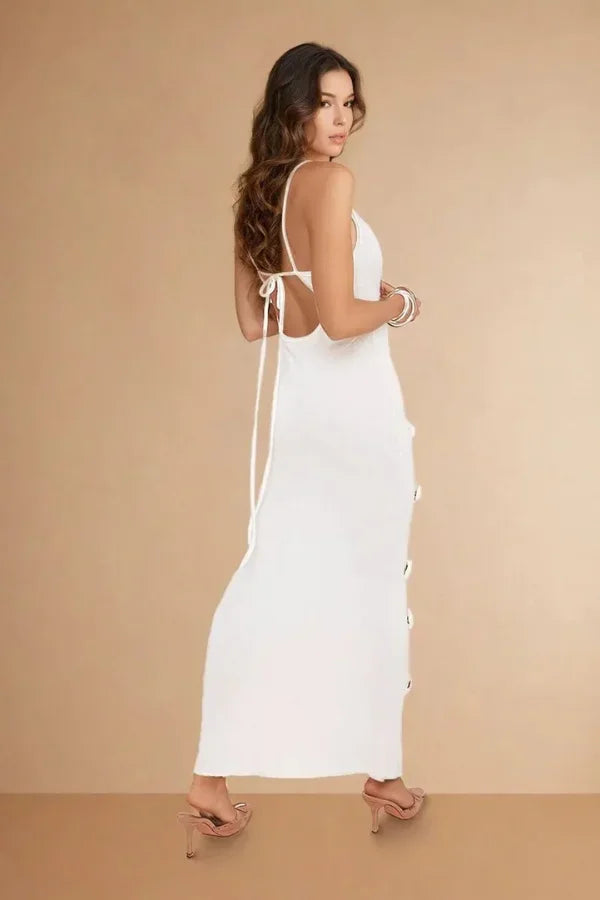 Vestido Maxi de Noche con Tirantes Finos y Detalles Florales