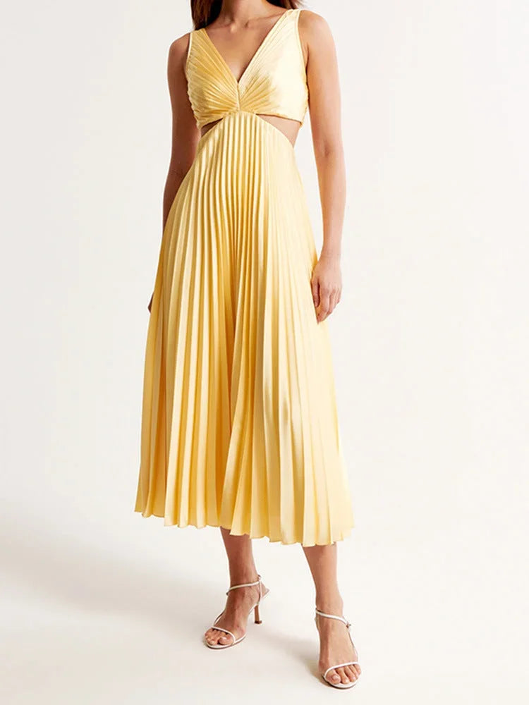 Vestido maxi amarillo con escote pronunciado y pliegues