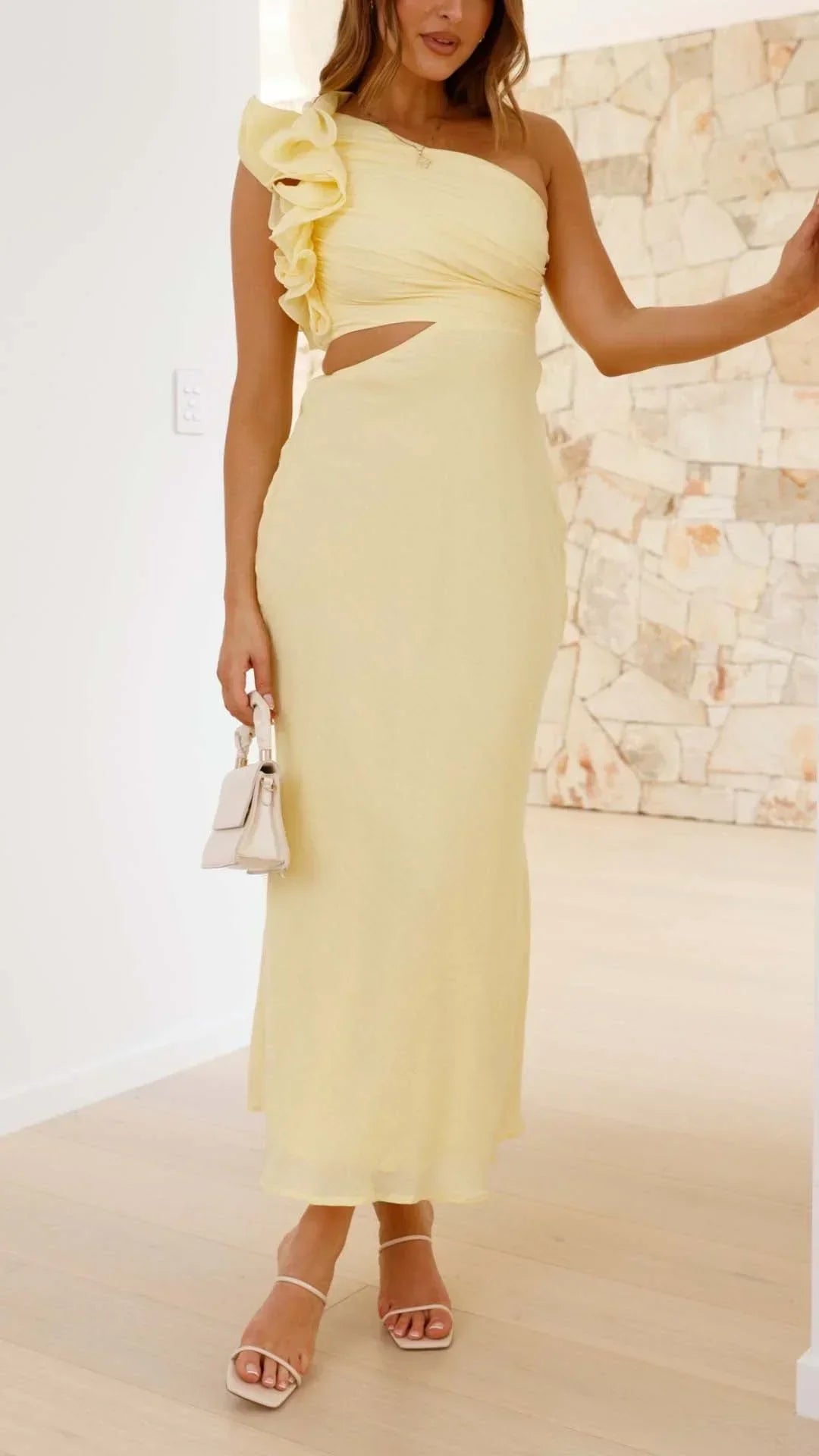 Vestido maxi asimétrico amarillo para mujeres para noches elegantes