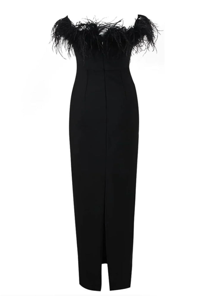 Vestido maxi negro sin tirantes con detalles de plumas