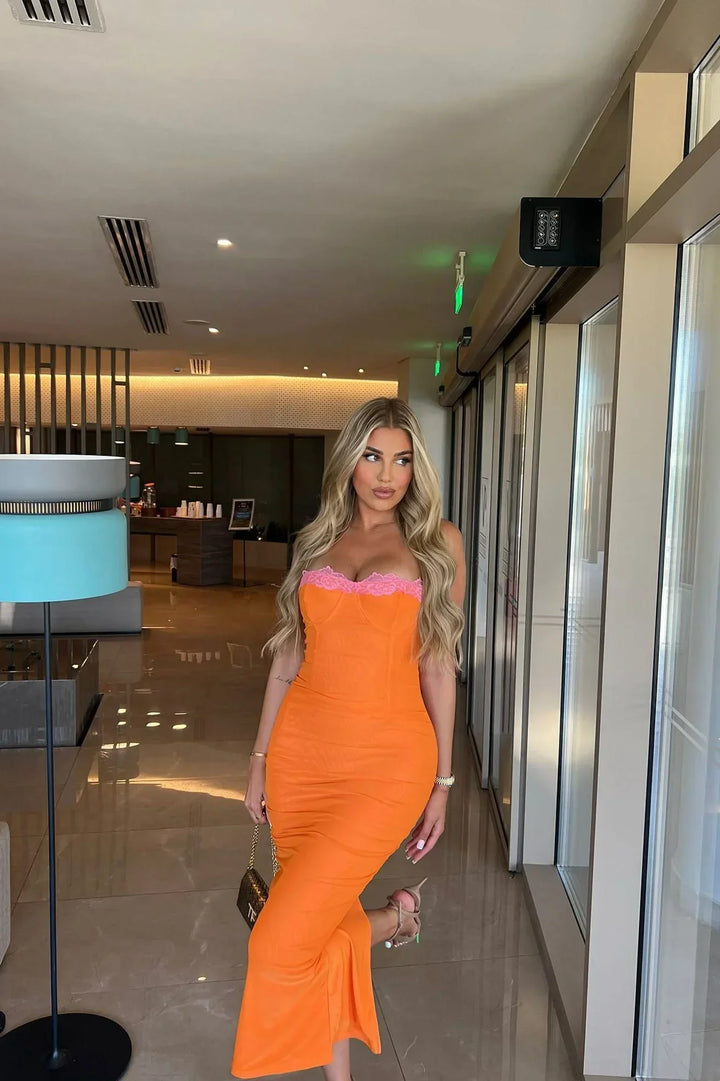 Vestido midi ajustado para mujer con encaje y espalda descubierta