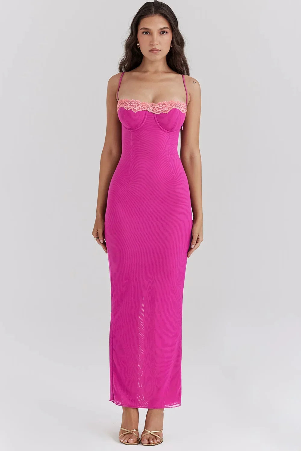 Vestido midi ajustado para mujer con encaje y espalda descubierta