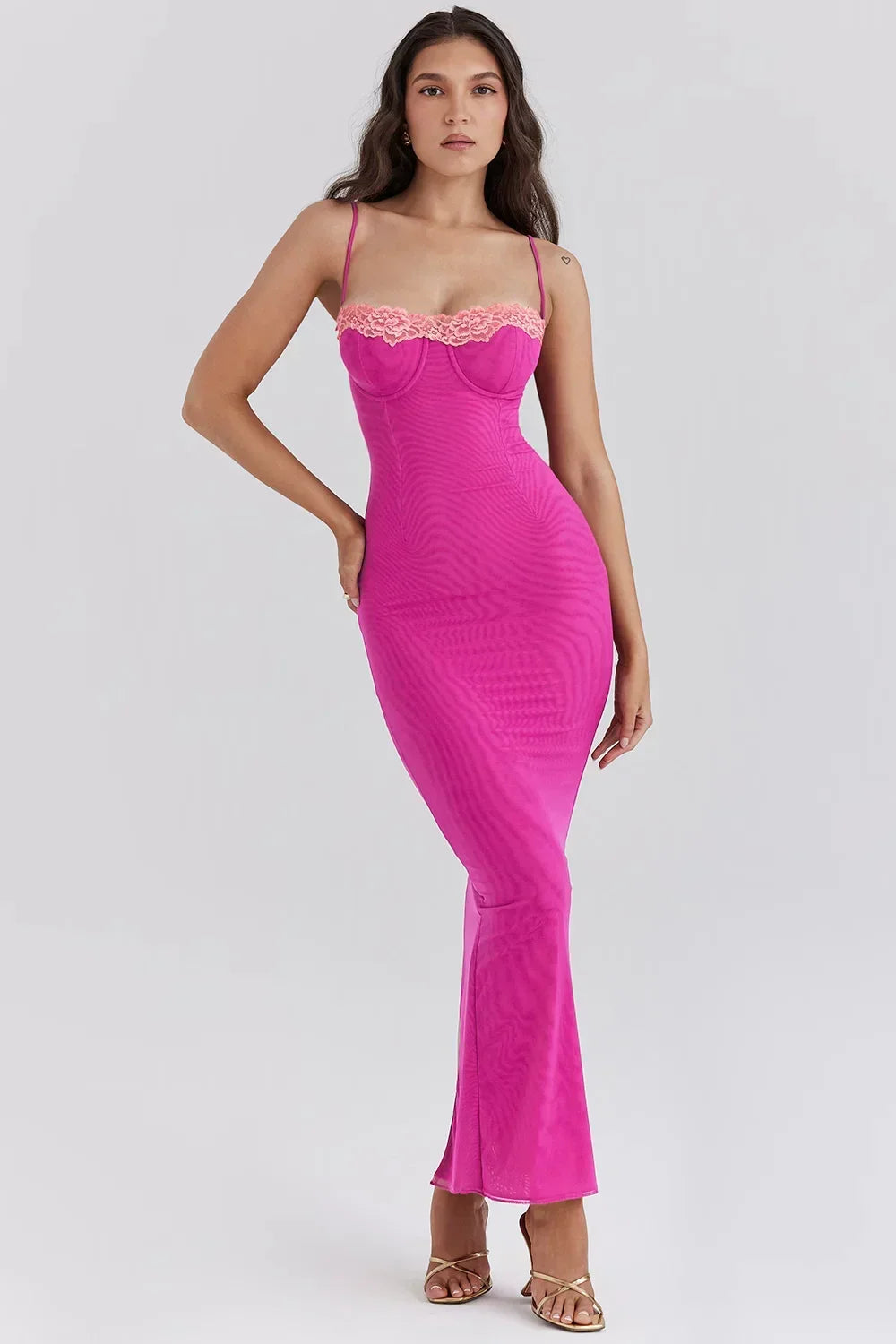 Vestido midi ajustado para mujer con encaje y espalda descubierta