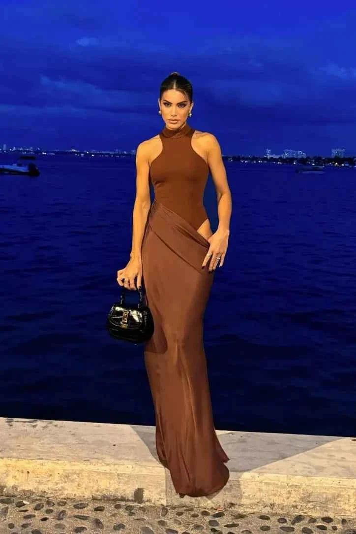 Vestido Maxí Cut-Out Sin Espalda