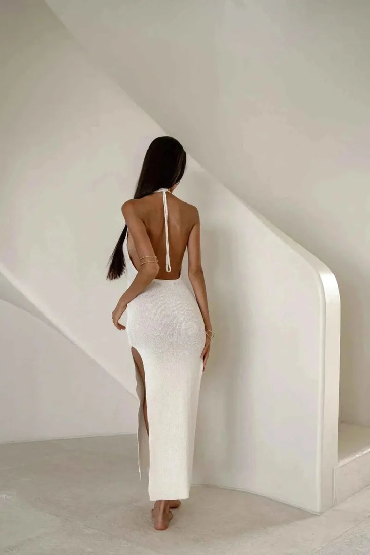 Selena – vestido maxilargo de punto sin espalda con escote profundo, alta abertura y tirantes de espagueti