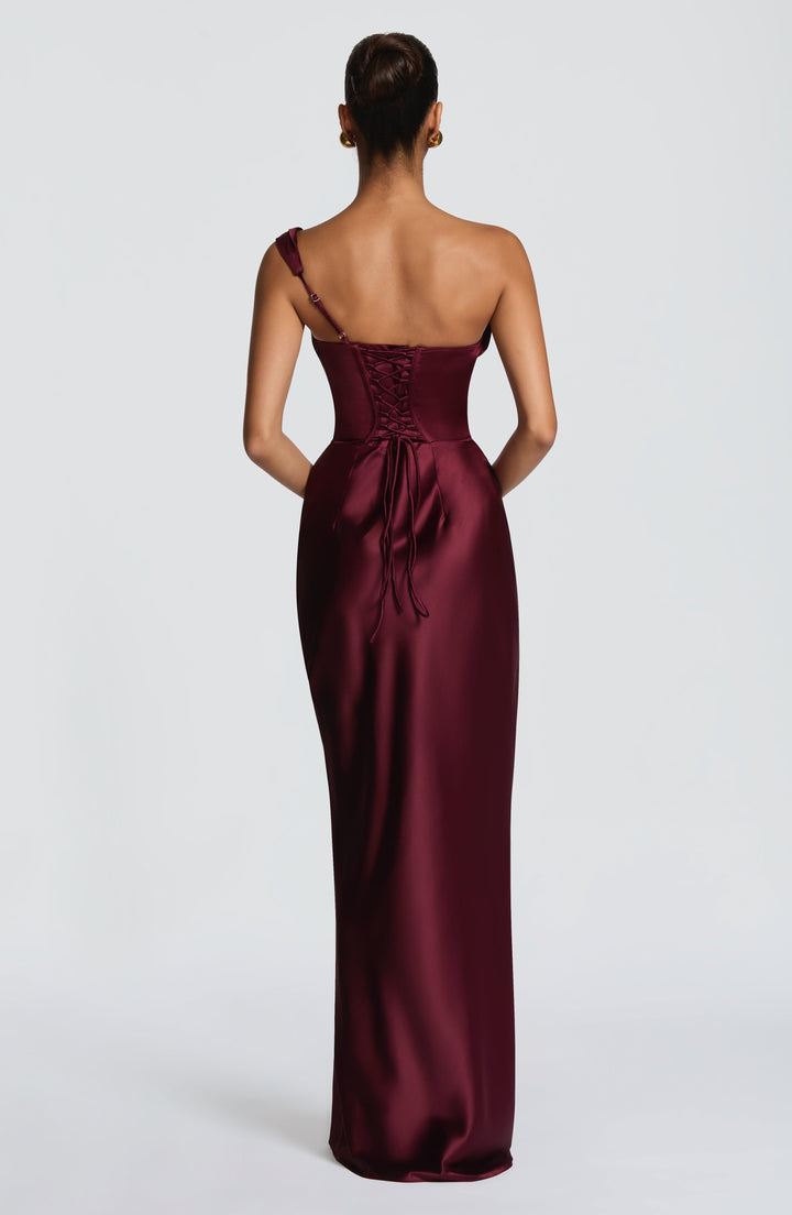 Vestido maxi asimétrico drapeado sin mangas con espalda con cordones