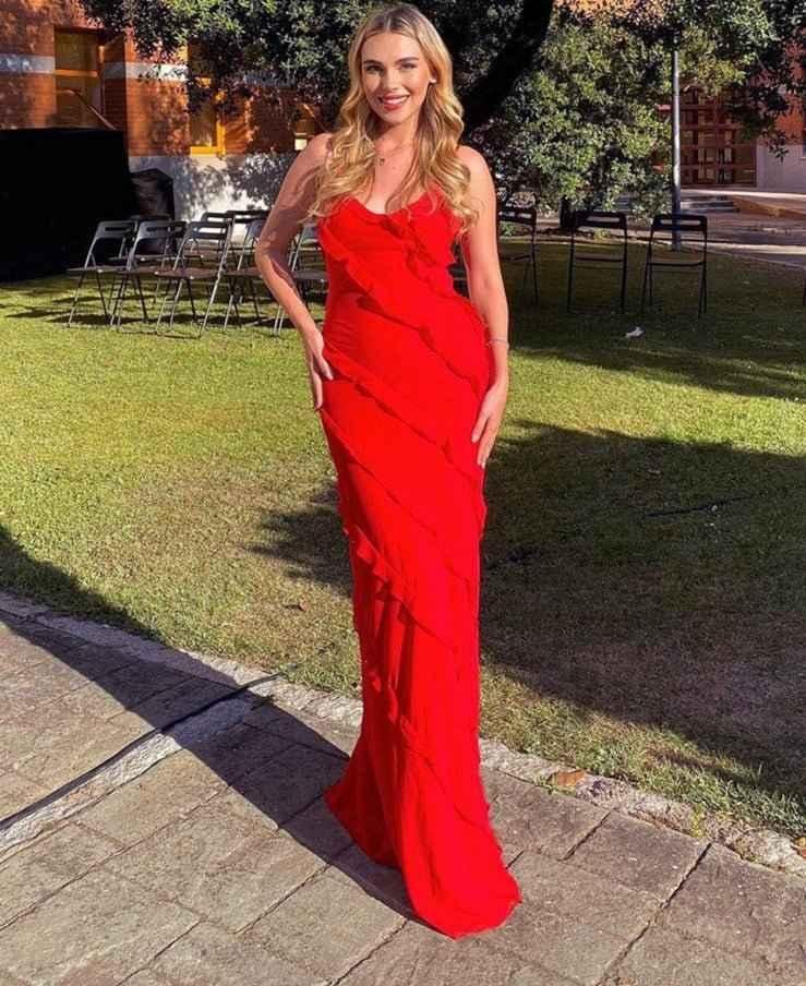 Valentina – Maxivestido con volantes y tirantes de spaghetti