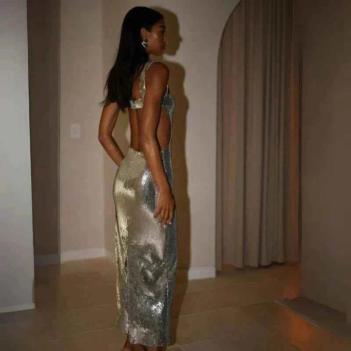 valeria – vestido ajustado de lentejuelas con escote cuadrado y espalda descubierta