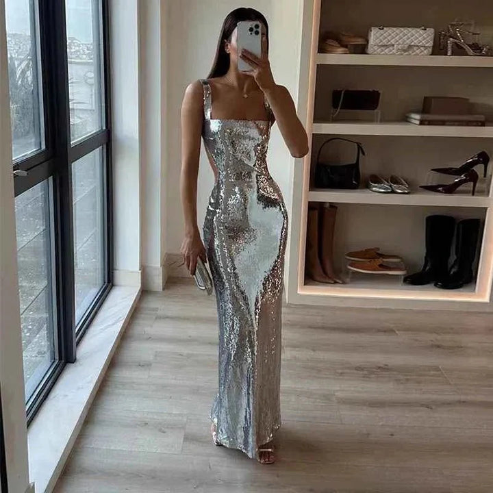 valeria – vestido ajustado de lentejuelas con escote cuadrado y espalda descubierta
